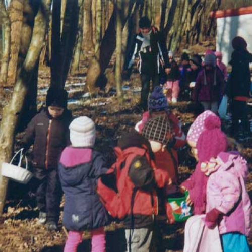 Ostereiersuche beim Kinderturnen